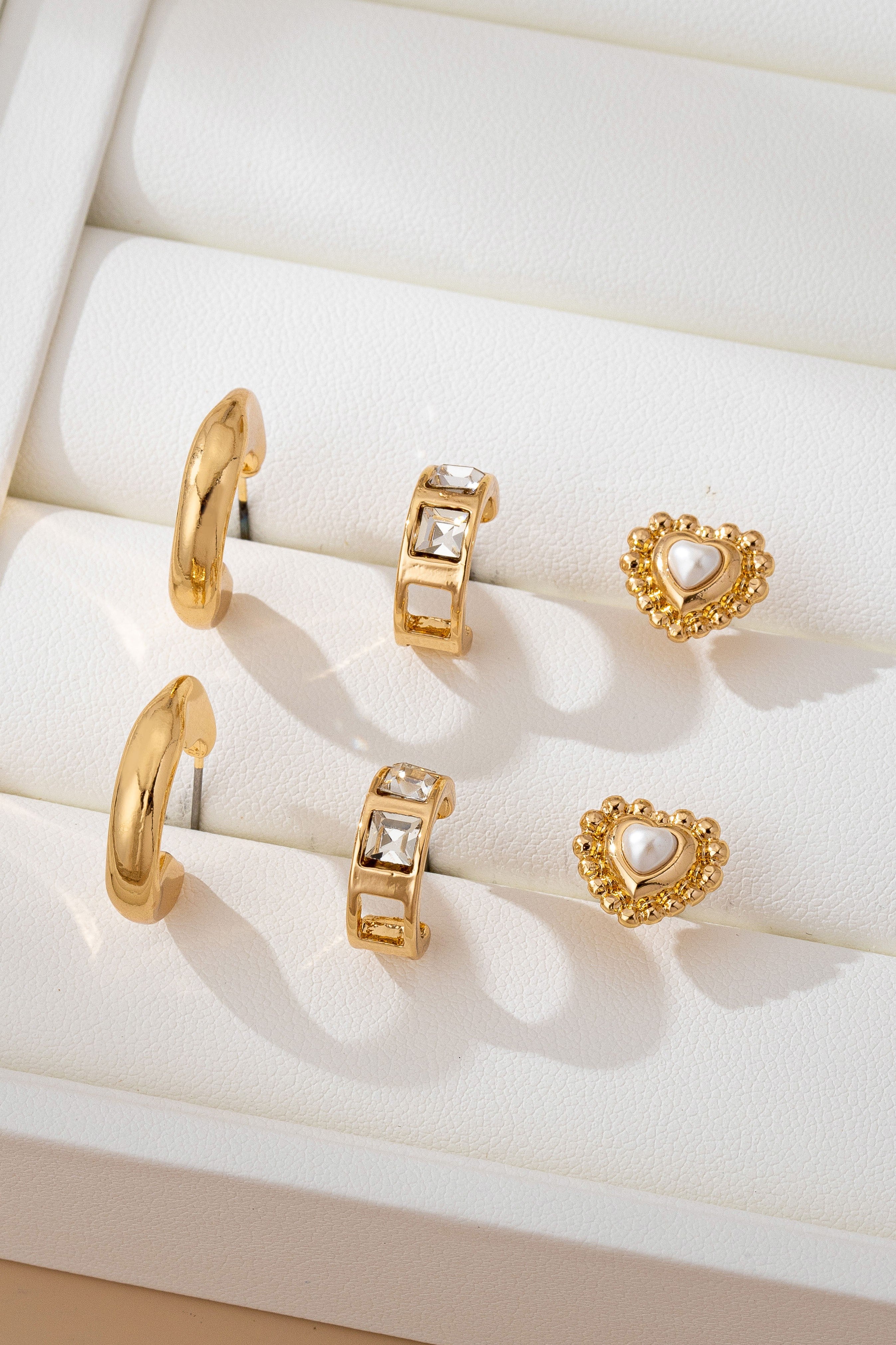 PEARL HEART & RHINESTONE TRIO EARRINGS