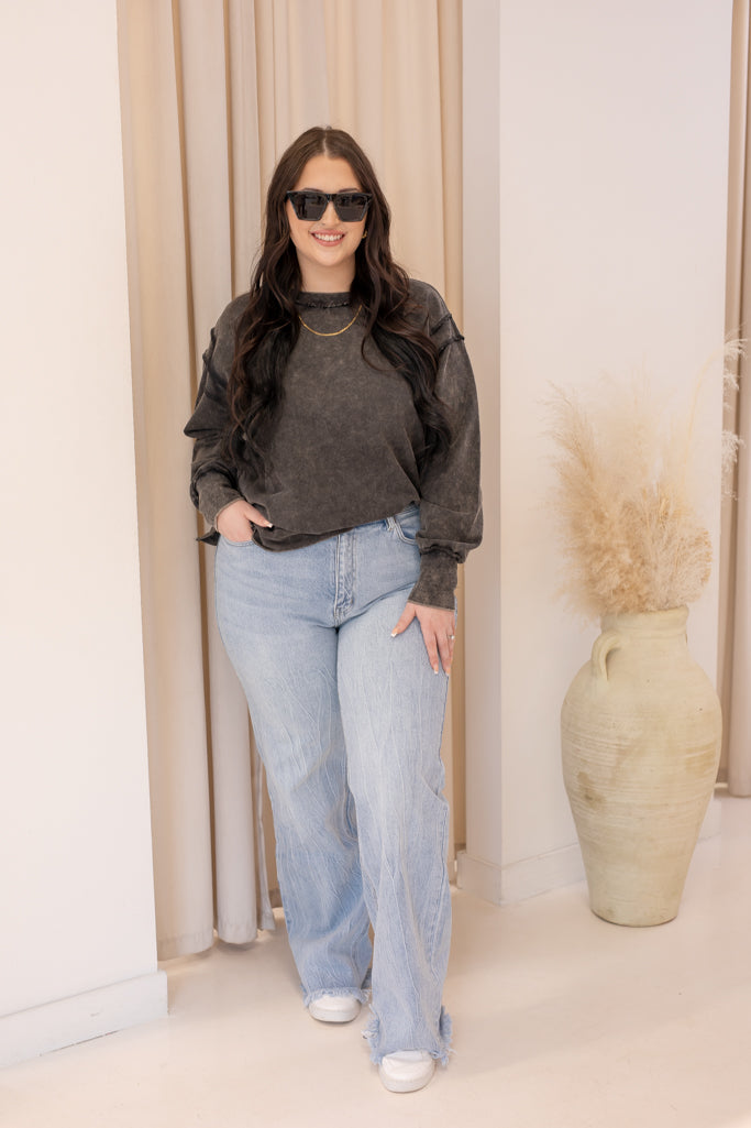 NEW OAKLEE ACID WASHED EXPOSED SEAM SWEATSHIRT (ASH BLACK)