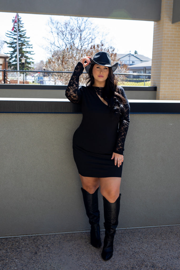 NEW BROOK MINI LACE DRESS (CURVY)