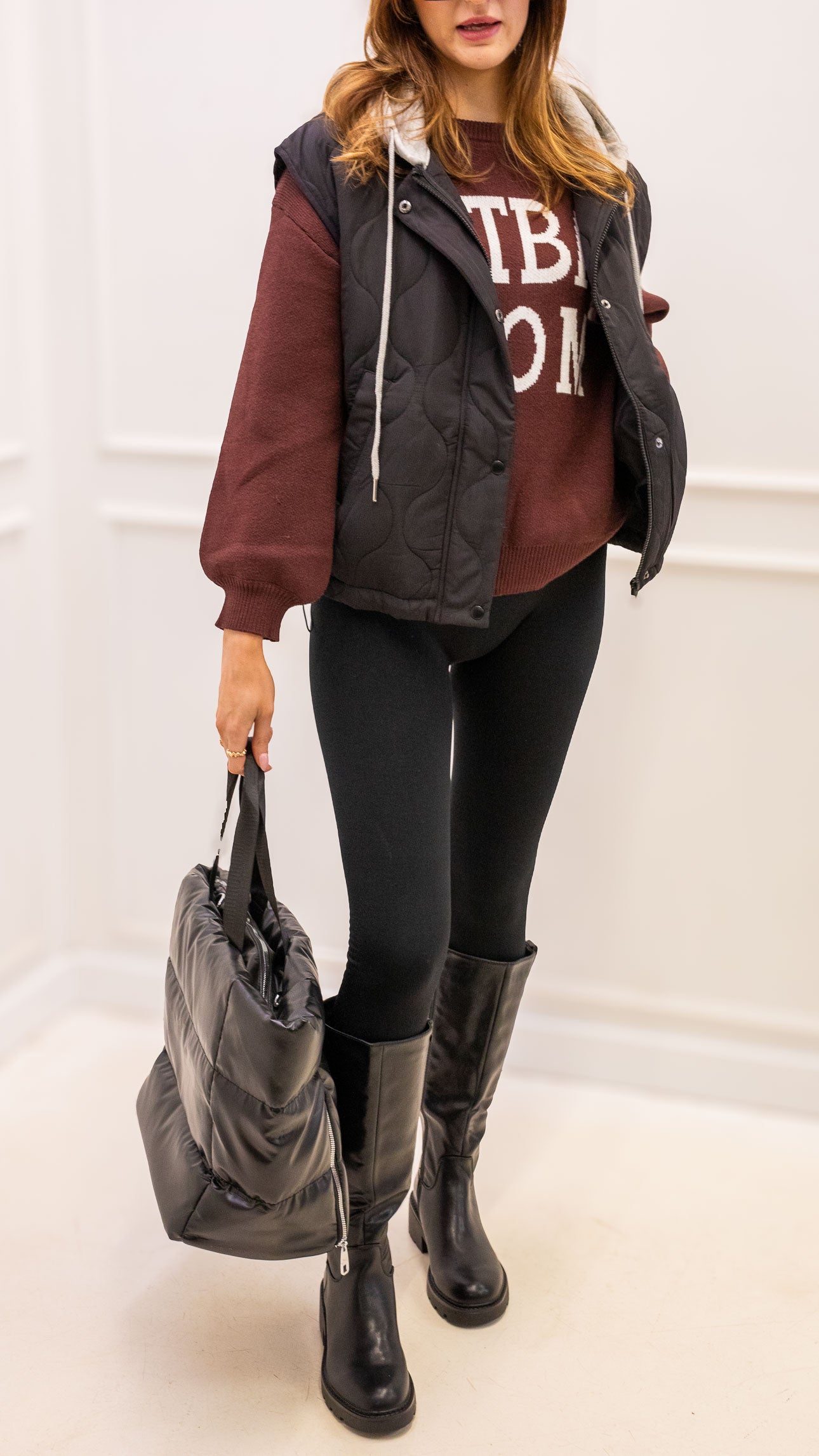 QUILTED HOODED VEST (BLACK)