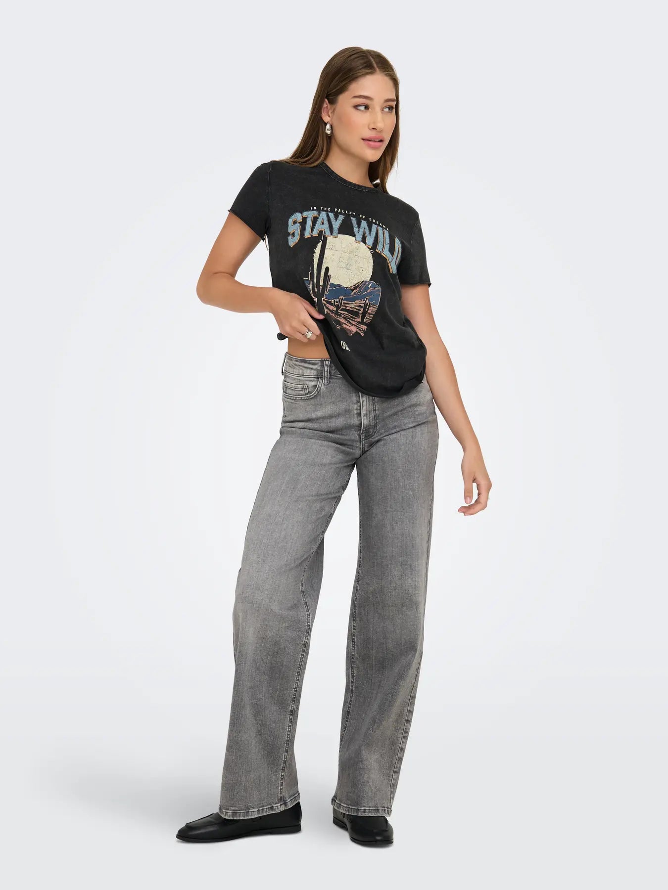 STAY WILD GRAPHIC T-SHIRT | ONLY (BEST SELLER)