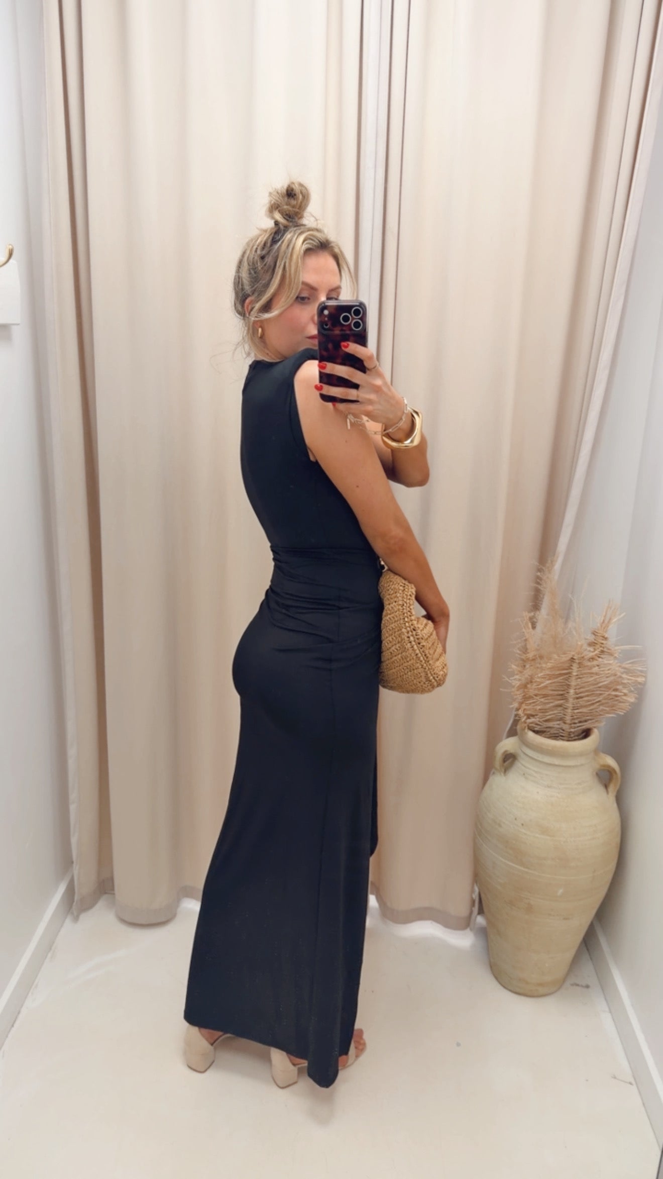 SLEEVELESS RUCHED MAXI DRESS (BLACK)