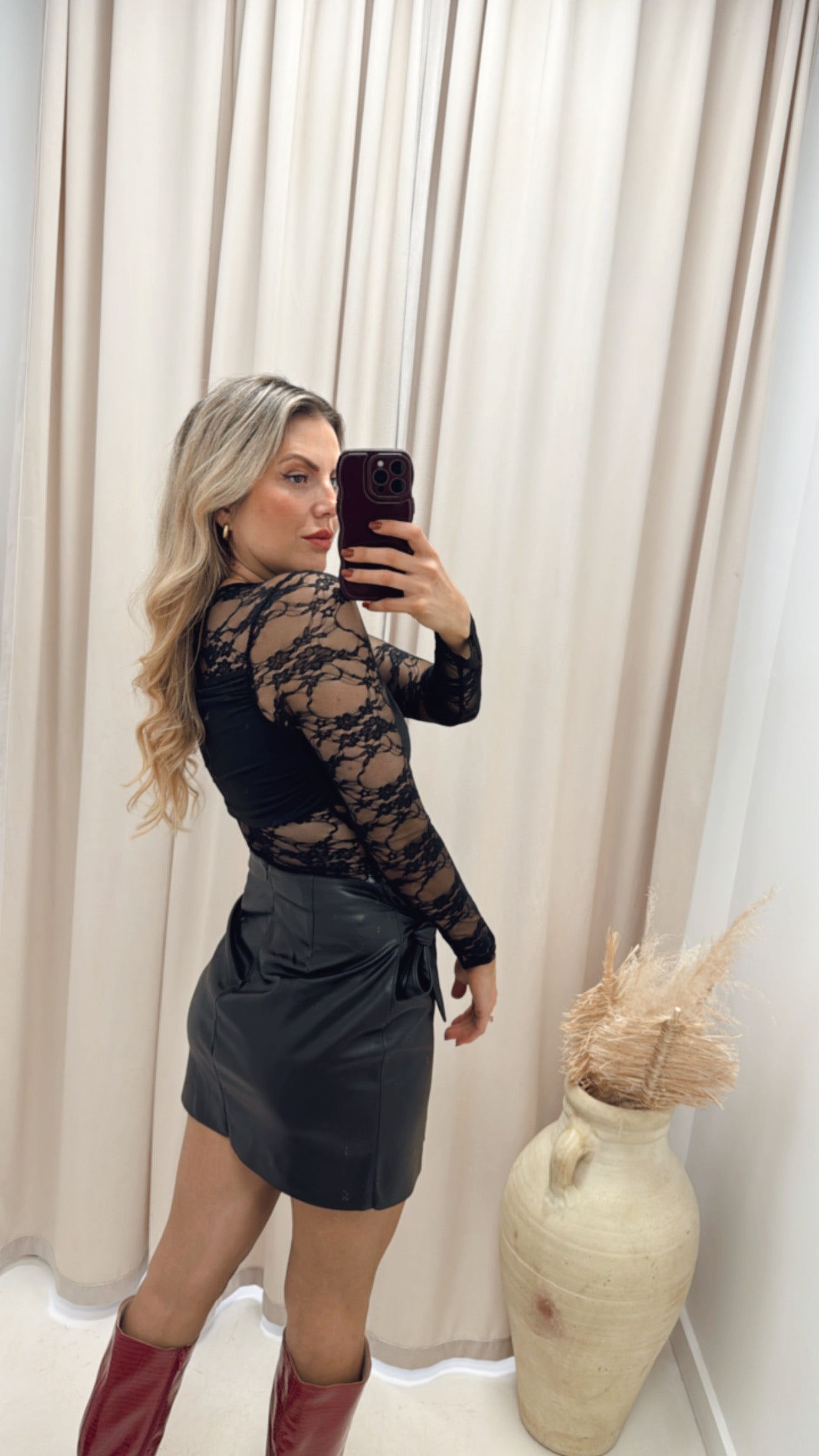 LACE TOP (BLACK)