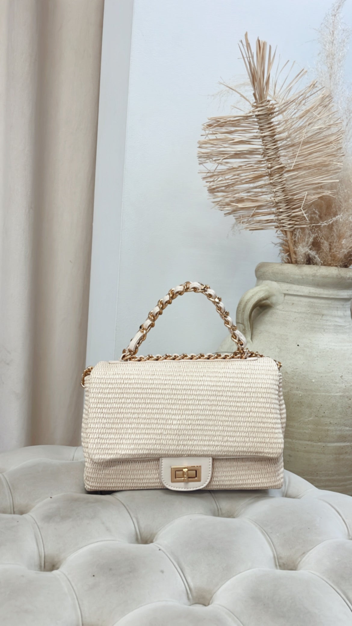 NEW ESTE&