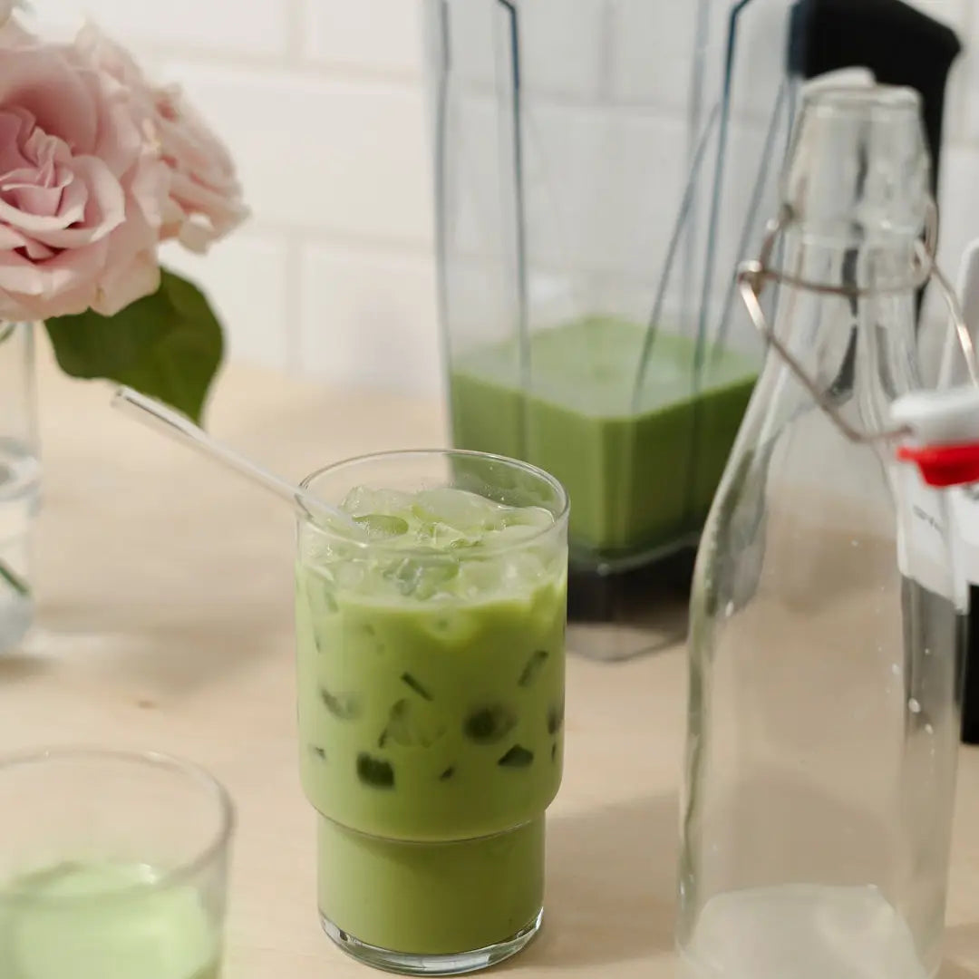 NEW Super Tonics Cookbook  (Smoothies, tonics, teas)