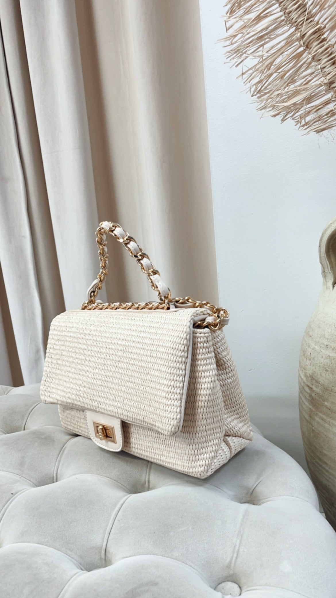 NEW ESTE&