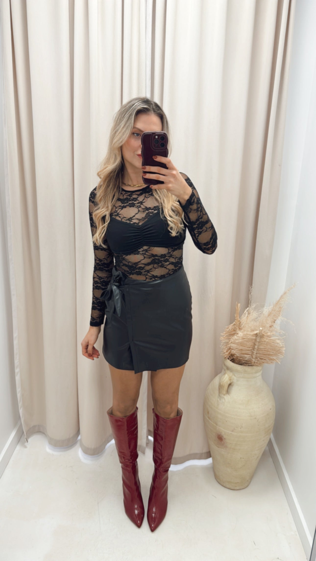 LACE TOP (BLACK)