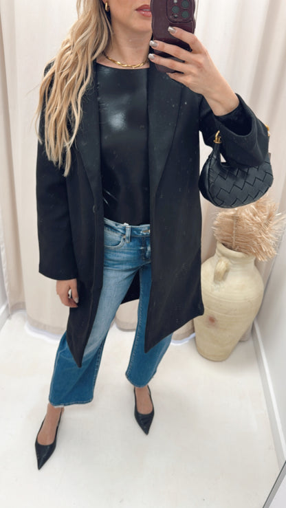 DARYN COAT (BLACK)