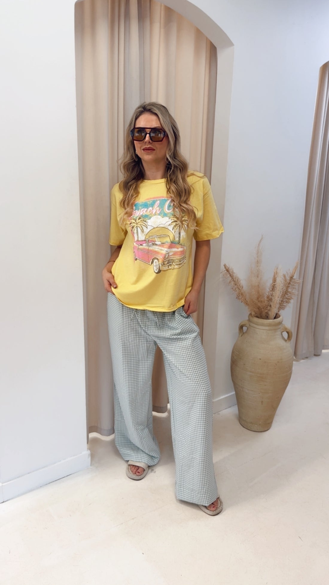 BEACH CLUB VINTAGE MUSCLE CAR GRAPHIC TEE | ZUTTER OUTLET