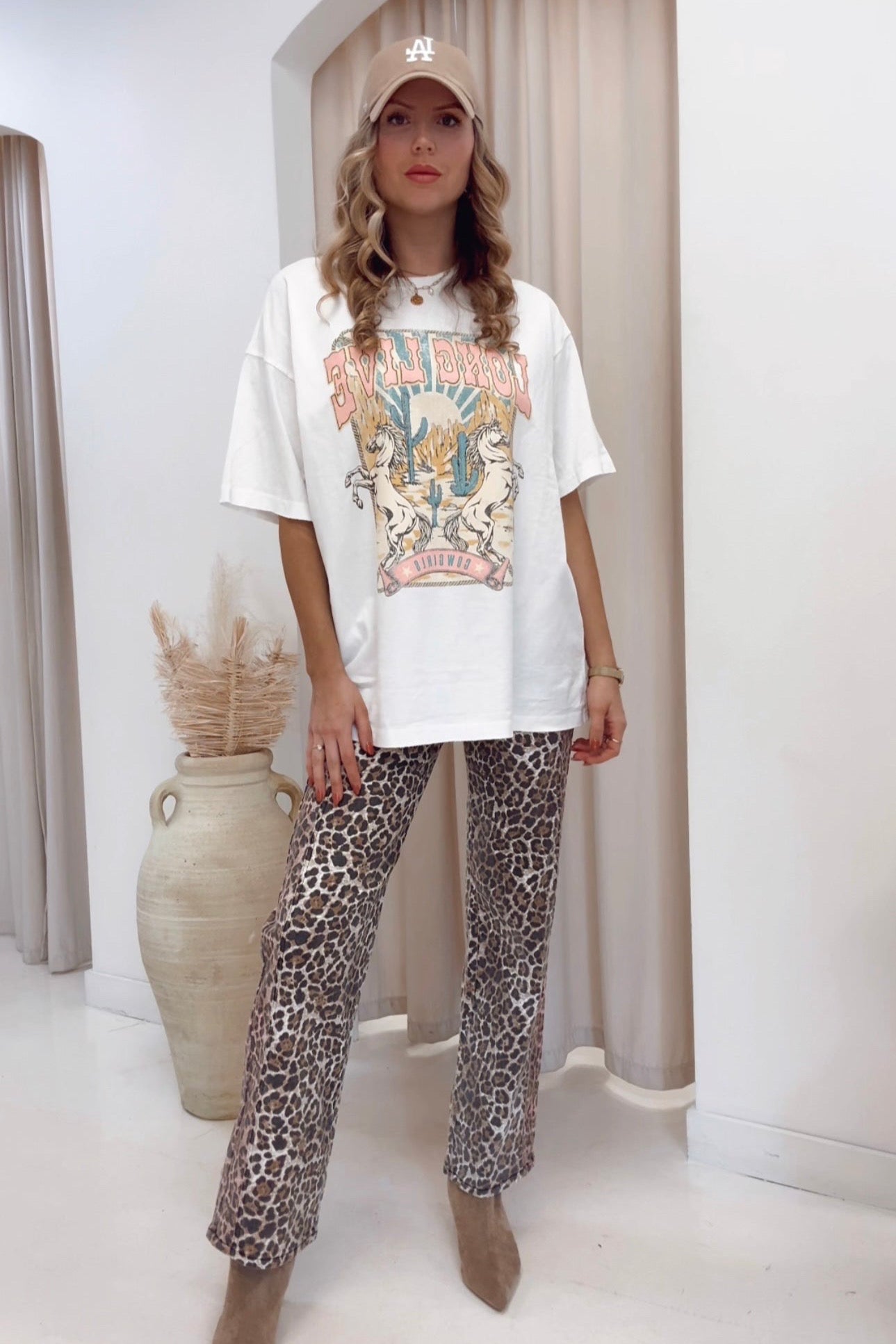 NEW MOLLY MAE ANIMAL PRINT JEAN (HOT RESTOCK)