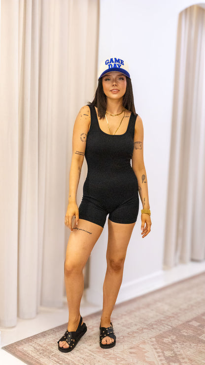 RIBBED SEAMLESS BODY-CONTOURING FIT BODY SUIT