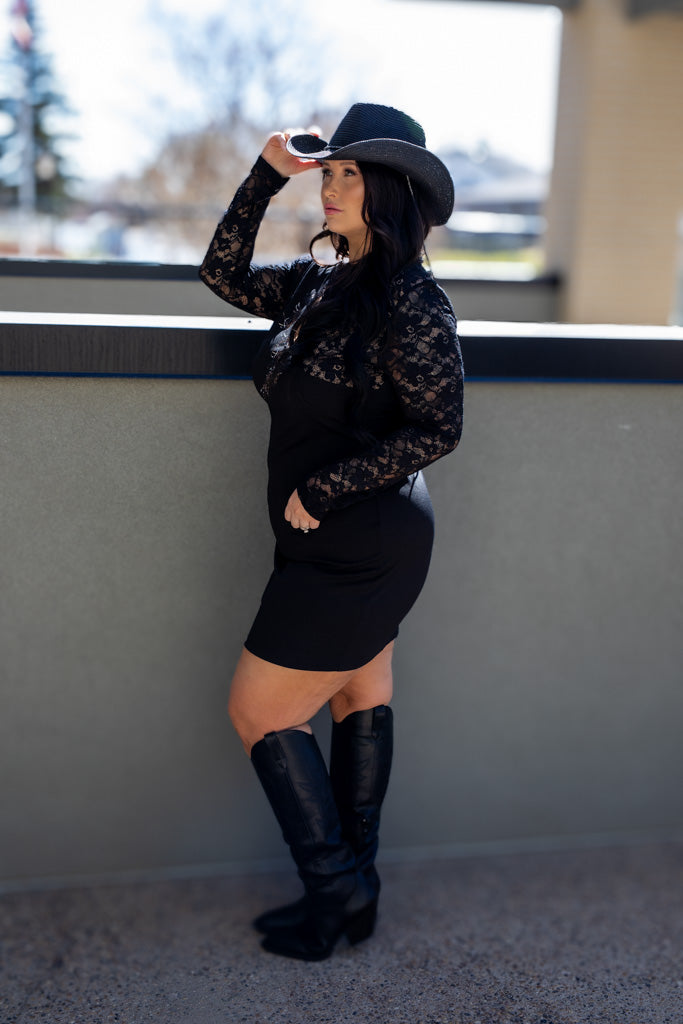 NEW BROOK MINI LACE DRESS (CURVY)