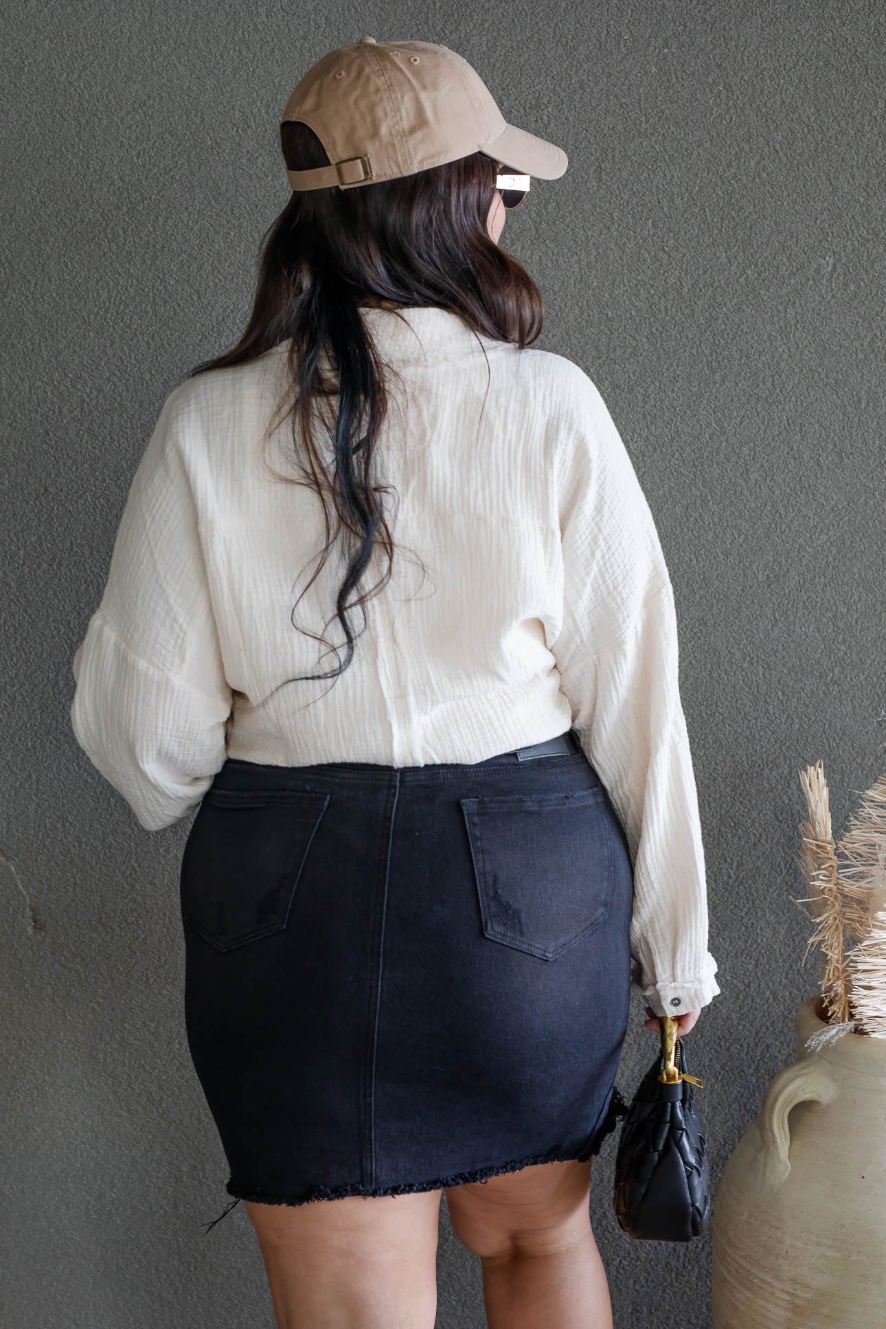 DARLA HIGH RISE DENIM SKIRT (BLACK)