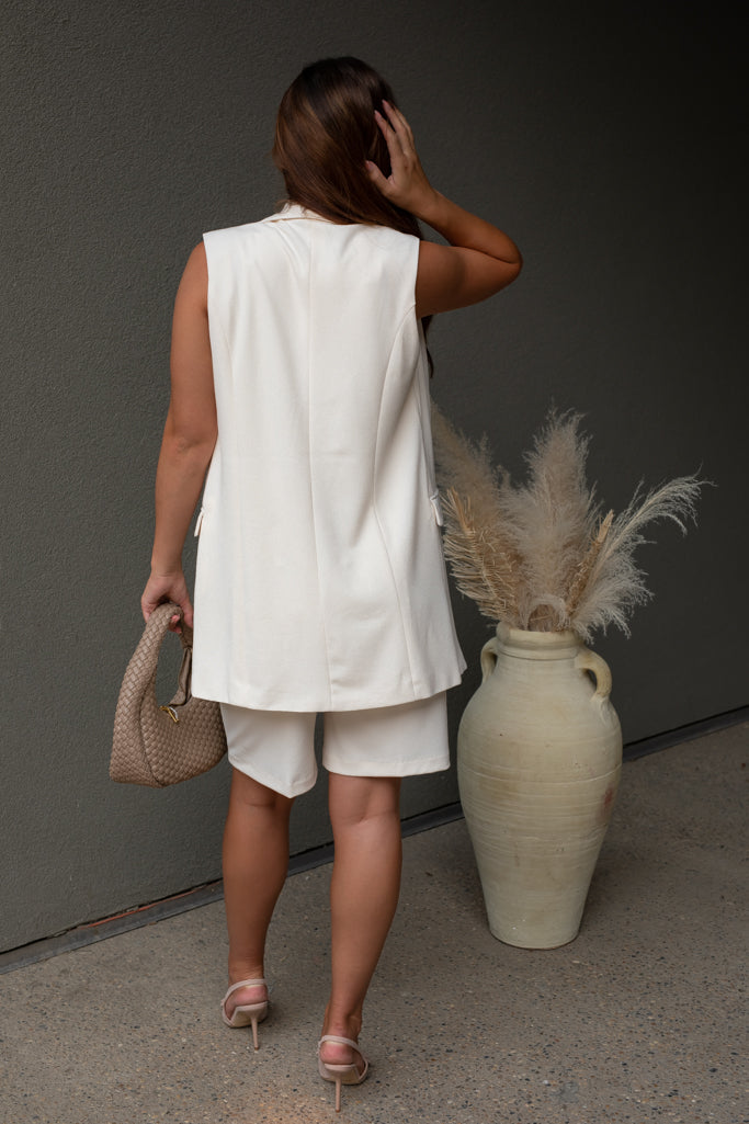 NEW ALTHEA TIE WAIST SHORTS (CREAM)