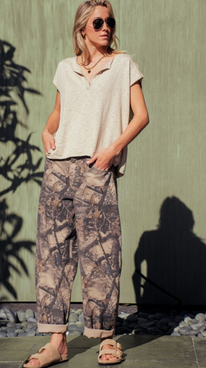 VINTAGE WASHED CAMO LEAF PRINT BARREL PANTS