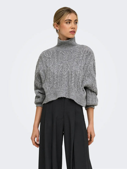 HILDE CABLE KNIT SHORT CABLE (GREY)