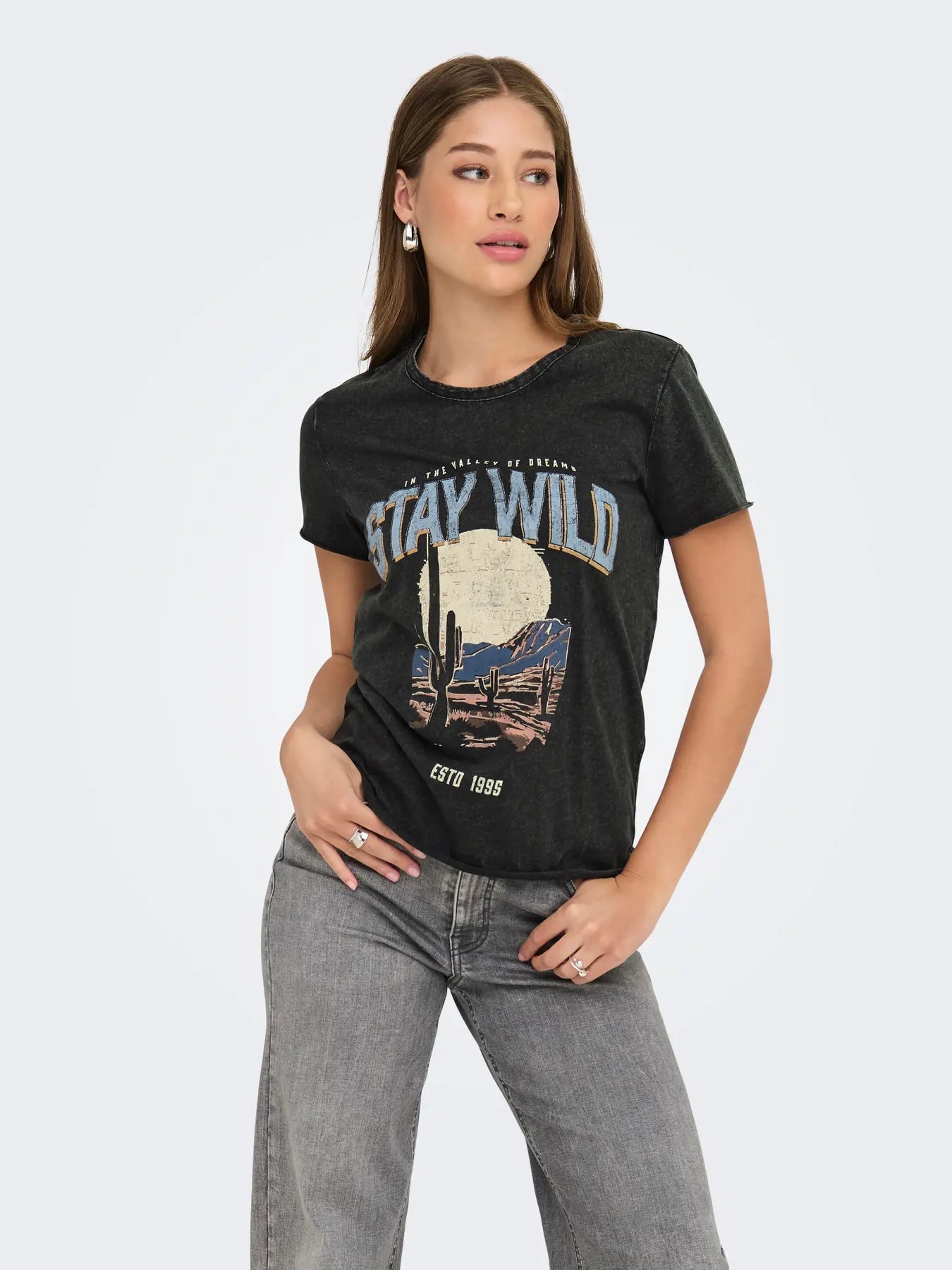 STAY WILD GRAPHIC T-SHIRT | ONLY (BEST SELLER)